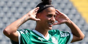 Amanda Gutierres comemorando gol pelo Palmeiras