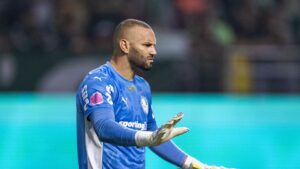 Weverton pode ser desfalque do Palmeiras