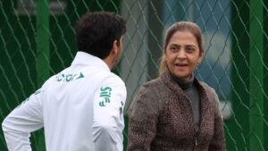 Palmeiras: Leila Pereira conversando com Abel Ferreira