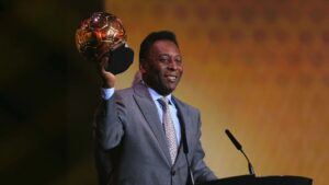 Pelé recebeu diversos prêmios como melhor jogador da história
