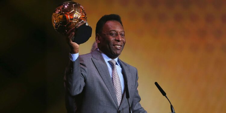 Pelé recebeu diversos prêmios como melhor jogador da história