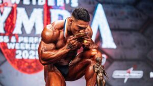 Ramon Dino comemora título no Mr. Olympia 2025