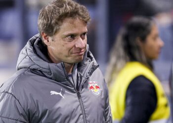 Fernando Seabra durante partida do RB Bragantino