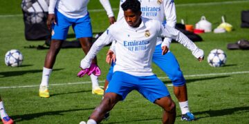 Endrick durante treino do Real Madrid