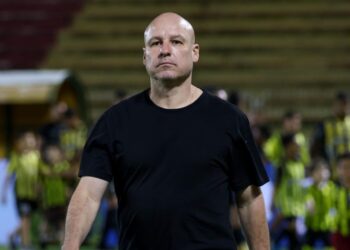 Rogério Corrêa em jogo do Volta Redonda