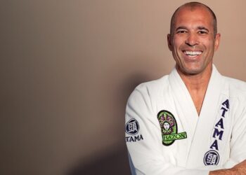 Filho de Helio Gracie, ícone do UFC confirma presença no super seminário que reunirá gerações da família no Rio – Foto: divulgação