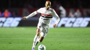Lucas Moura durante jogo do São Paulo