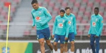 Casemiro em treino da Seleção Brasileira na Coreia do Sul