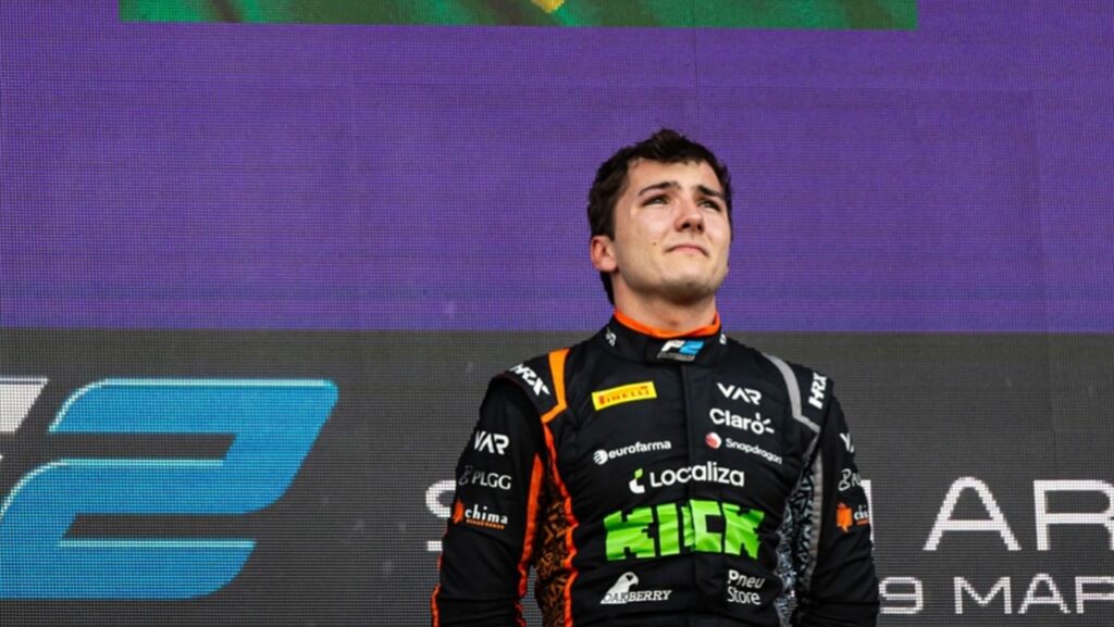 Enzo Fittipaldi faz novo teste na McLaren