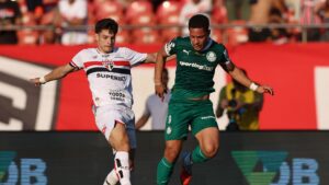 STJD: Vitor Roque durante clássico contra o São Paulo
