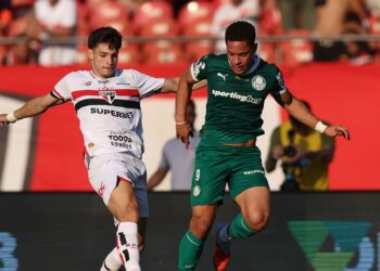 STJD: Vitor Roque durante clássico contra o São Paulo