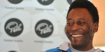 4 brasileiros que eternizaram seu talento com a Bola de Ouro