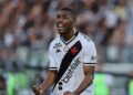 Rayan comemorando gol do Vasco