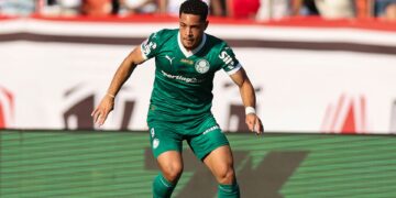 Vitor Roque gerou polêmica após o clássico