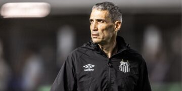 Vojvoda, técnico do Santos.