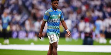 Endrick em aquecimento do Real Madrid