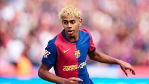 Yamal segue dando o que falar fora de campo