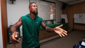 Palestra de Zé Roberto com o time Sub-17 do Palmeiras