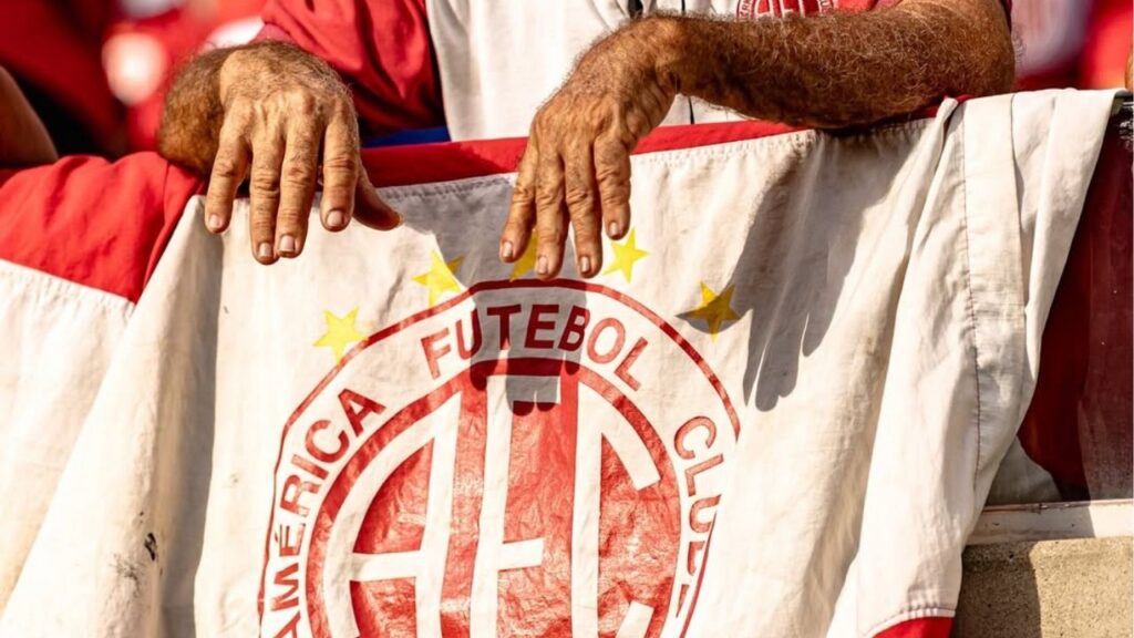 Um dos clubes mais antigos do país luta para não desaparecer