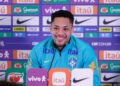 Vitor Roque fala sobre disputa de vaga na Seleção Brasileira