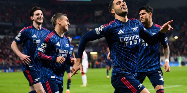 Arsenal vence o Slavia Praha pela Champions League