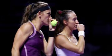Luisa Stefani e Timea Babos conquistam a primeira vitória no WTA Finals