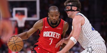 Houston Rockets batem o Orlando Magic na prorrogação