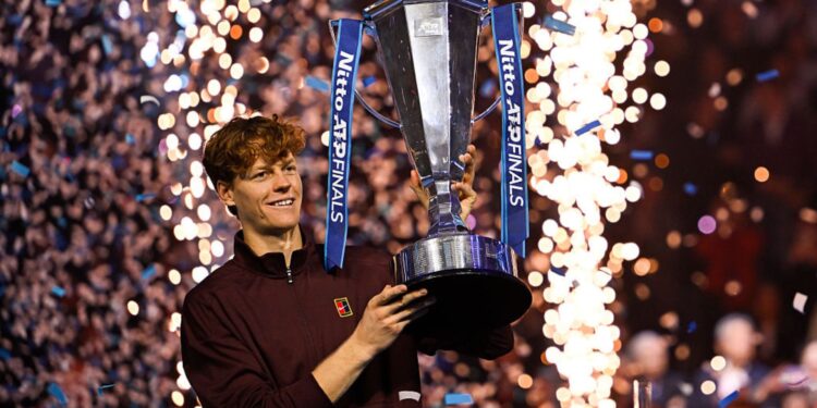 Sinner comemora título do ATP Finals e avalia temporada