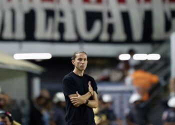 Filipe Luís assume responsabilidade após empate do Flamengo