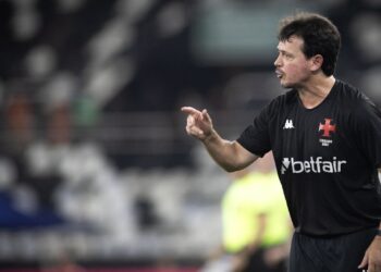Fernando Diniz analisa derrota do Vasco diante do Botafogo