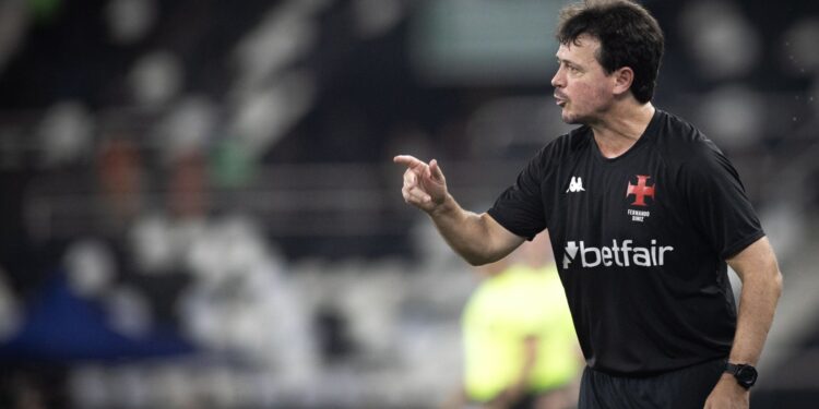 Fernando Diniz analisa derrota do Vasco diante do Botafogo
