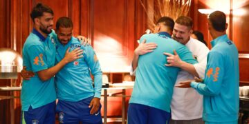 Seleção Brasileira se apresenta e inicia preparação para amistoso