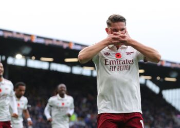 Arsenal vence o Burnley pela Premier League