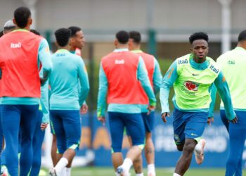 Vincíus Júnior projeta amistosos da Seleção Brasileira