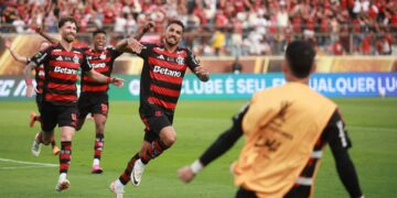 Flamengo surpreende com a influência de Danilo e conquista tetra