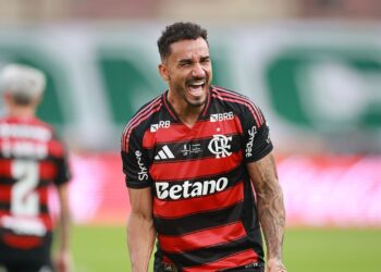 Danilo foi o herói do título do Flamengo sobre o Palmeiras