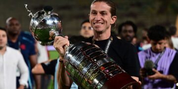 Filipe Luís exalta Flamengo após título da Libertadores
