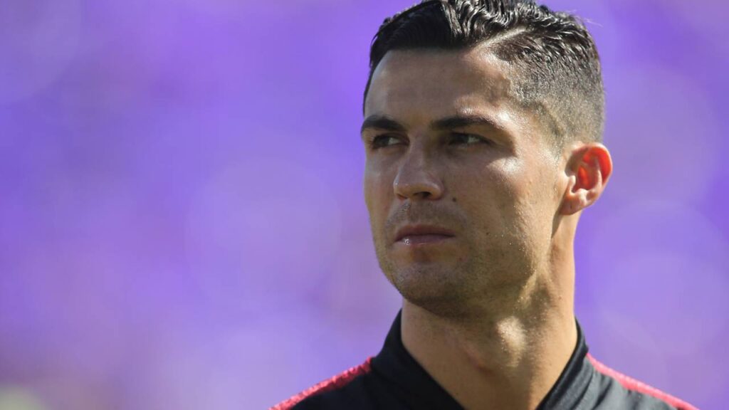 E se o Cristiano Ronaldo fosse contrato por um time Brasileiro? IA prevê o impacto