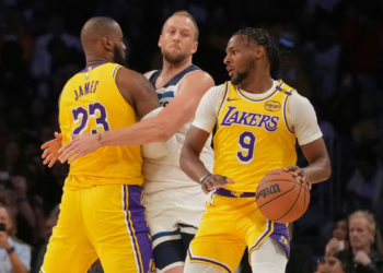 Como Bronny James usou seu pai para alavancar sua carreira no basquete