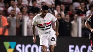 Jogador crucial é afastado e São Paulo entra em alerta