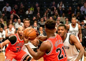 Partida de basquete na NBA - Créditos: depositphotos.com / demerzel21