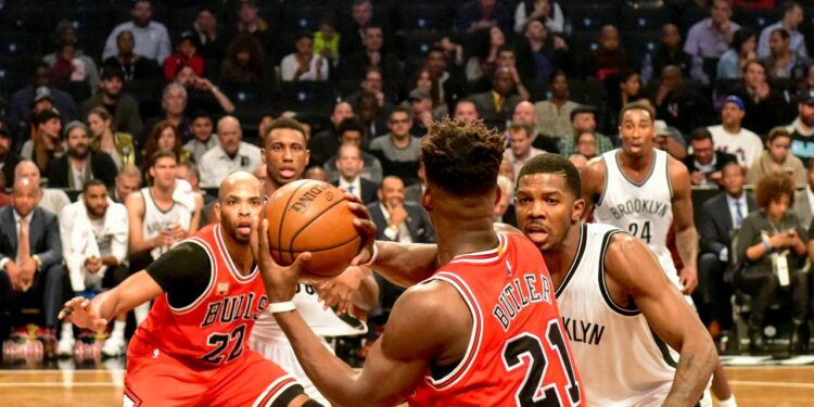 Partida de basquete na NBA - Créditos: depositphotos.com / demerzel21