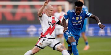 Lance do jogo entre Rayo Vallecano e Real Madrid