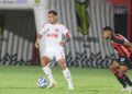 Lance do jogo entre Vitória e Internacional