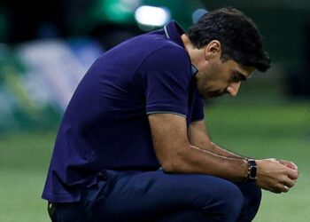 Abel Ferreira durante jogo do Palmeiras