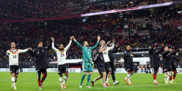 Jogadores da Alemanha comemoram classificação