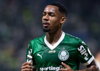 Allan durante jogo do Palmeiras