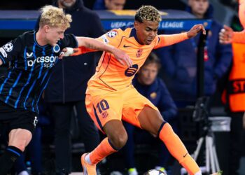 Lance do jogo entre Brugge x Barcelona