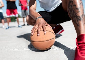 A escolha que separa o amador do craque no basquete de rua