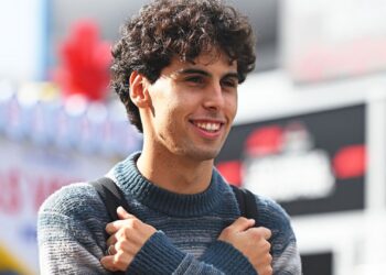 Gabriel Bortoleto no Paddock do GP de Las Vegas